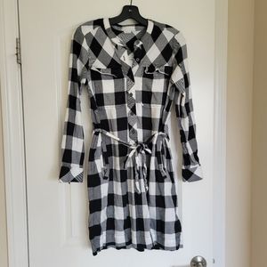 Gap flannel dress black and white size small